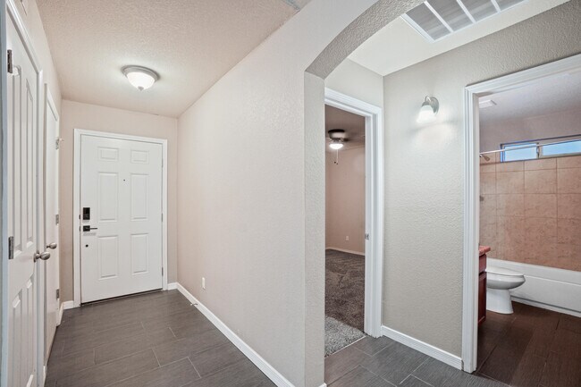 Building Photo - 14260 Desierto Lindo Ave
