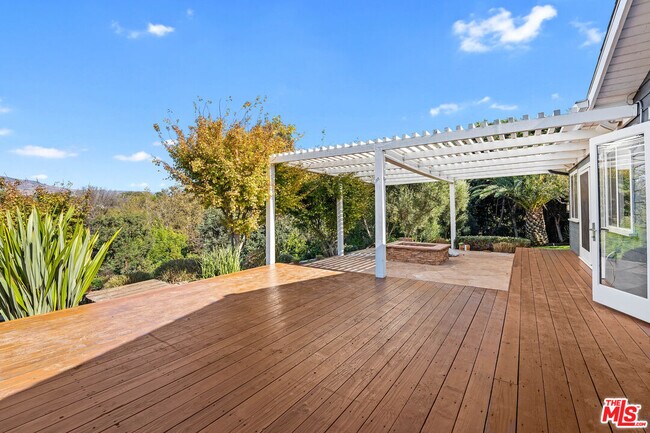 Foto del edificio - 6644 Wildlife Rd