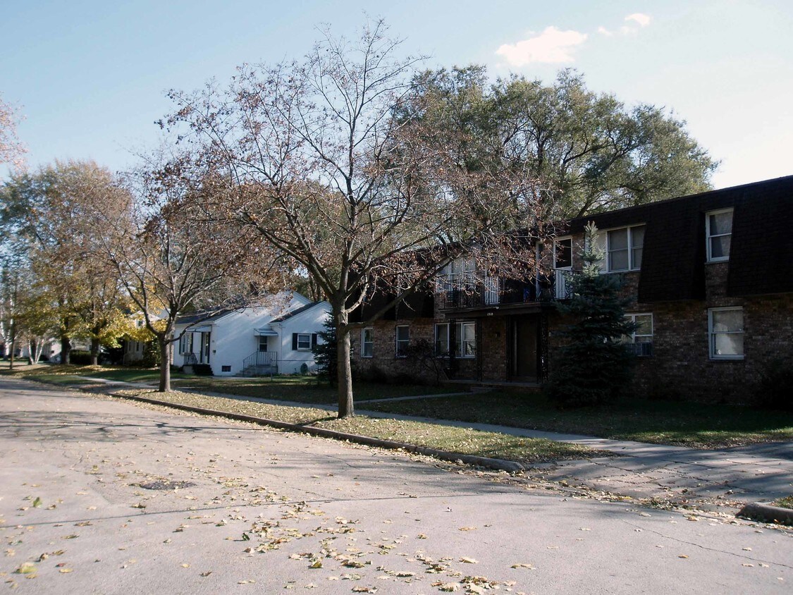 Foto del edificio - 1910 Preble Ave
