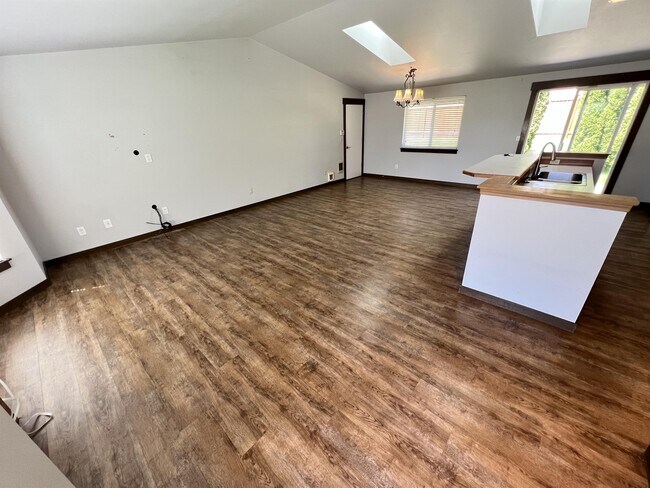 Foto del edificio - 22 Cedar Loop Rd