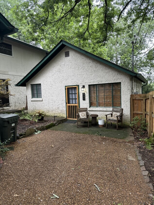 Primary Photo - 848 Kentucky Ave