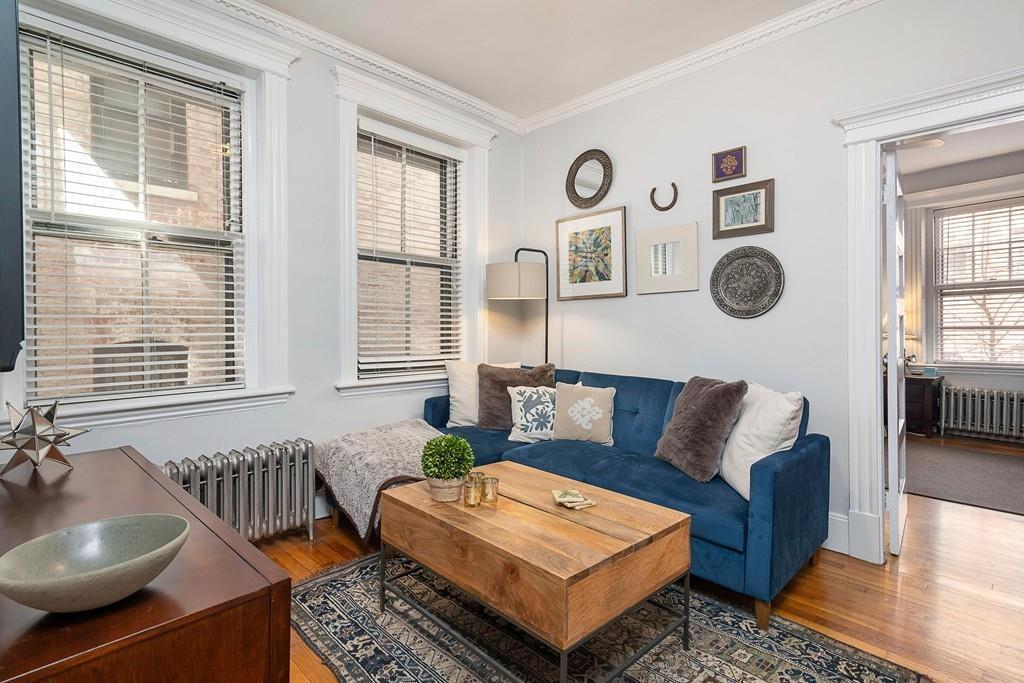 Primary Photo - 70 Phillips St