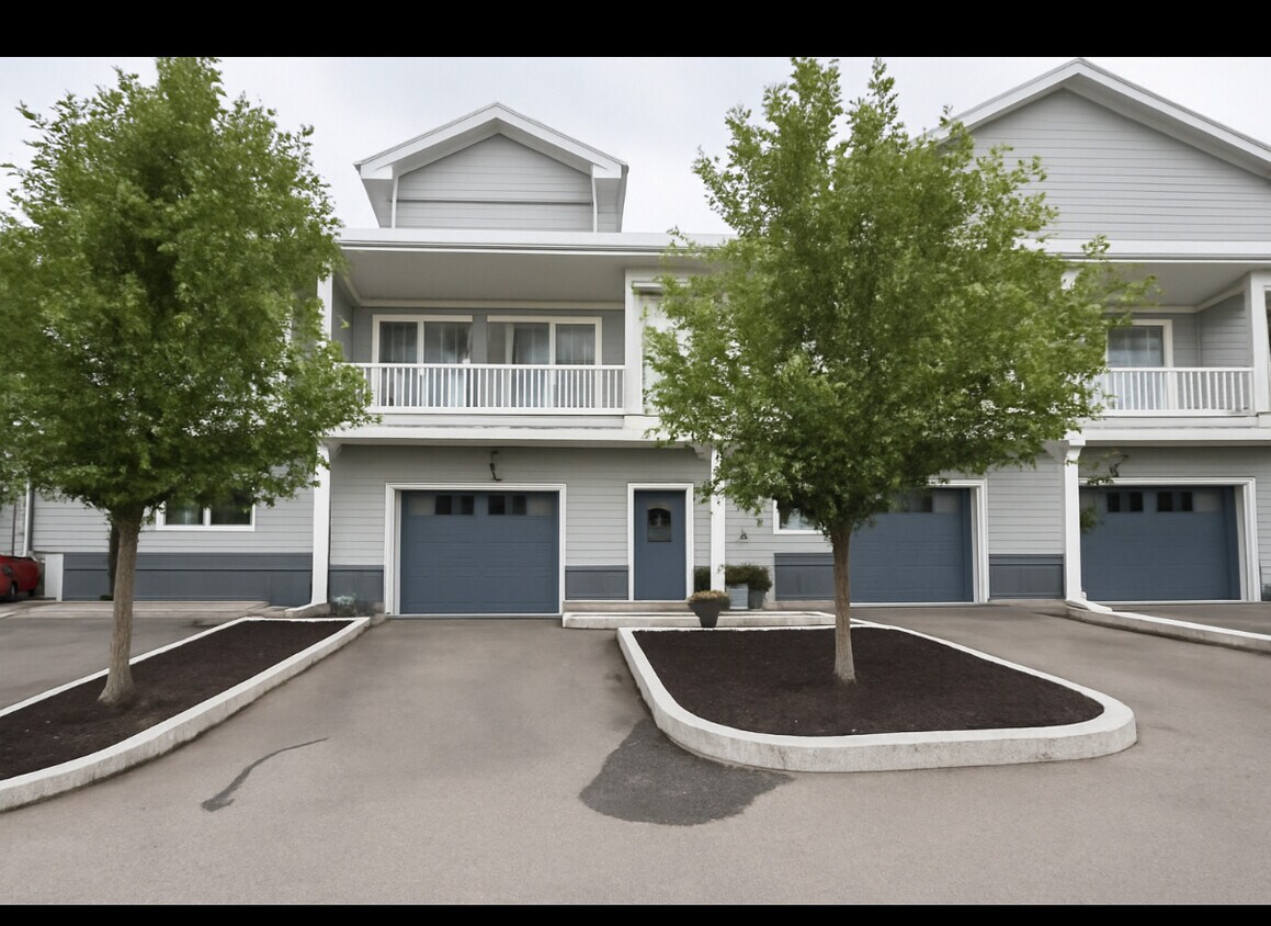 Primary Photo - 1 Camelia Ave