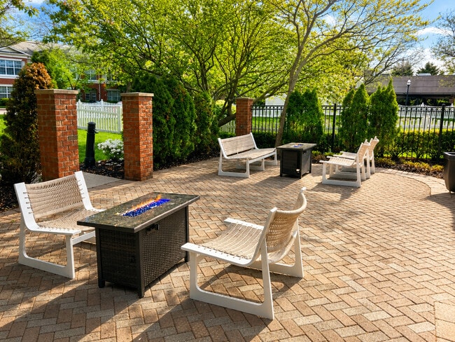 Outdoor Fire Pits - The Highlands at Morris Plains