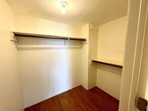 Building Photo - 2100 Wilcrest Dr