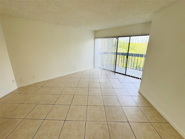 Foto del edificio - 2000 N Congress Ave