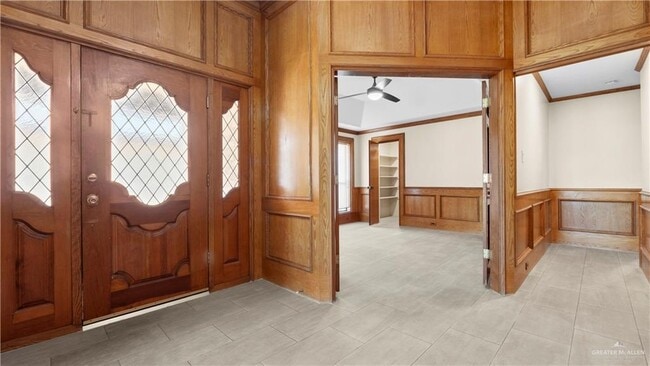 Building Photo - 29 Rio Grande Dr
