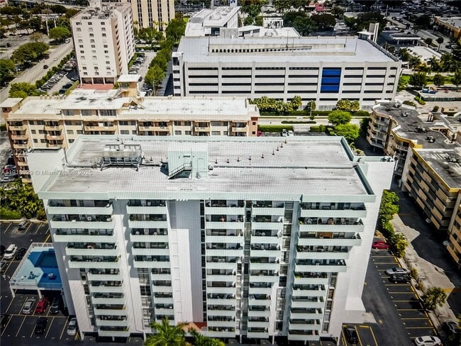 Foto del edificio - 1825 W 44th Pl