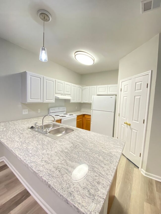 Building Photo - 926 Harvard Pl