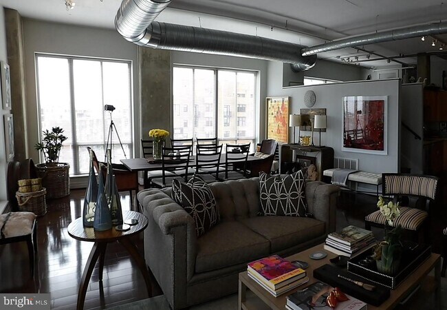 Foto del edificio - 301 Massachusetts Ave NW