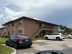Building Photo - 10054 Winding Lake Rd