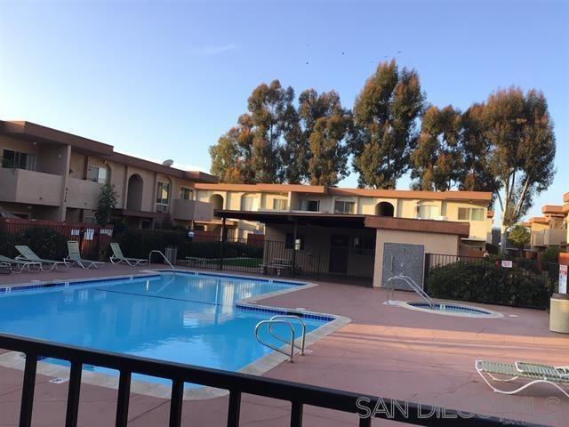Foto del edificio - 9586 Carroll Canyon Rd