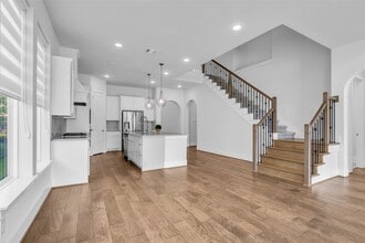 Building Photo - 16 Clearview Terrace Pl