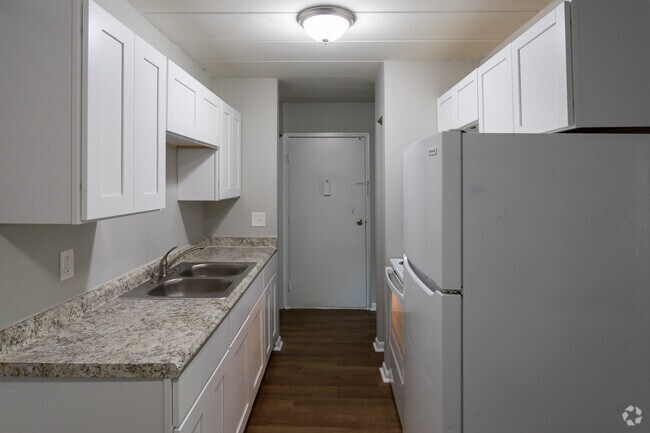 2HAB, 1BA - 805 ft² - The Park On Montana
