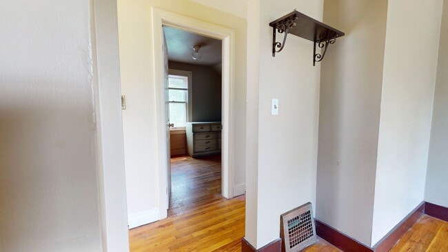 Foto del edificio - 11442 Jackson Ave