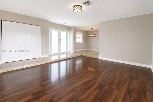 Foto del edificio - 15445 SW 99th Ave