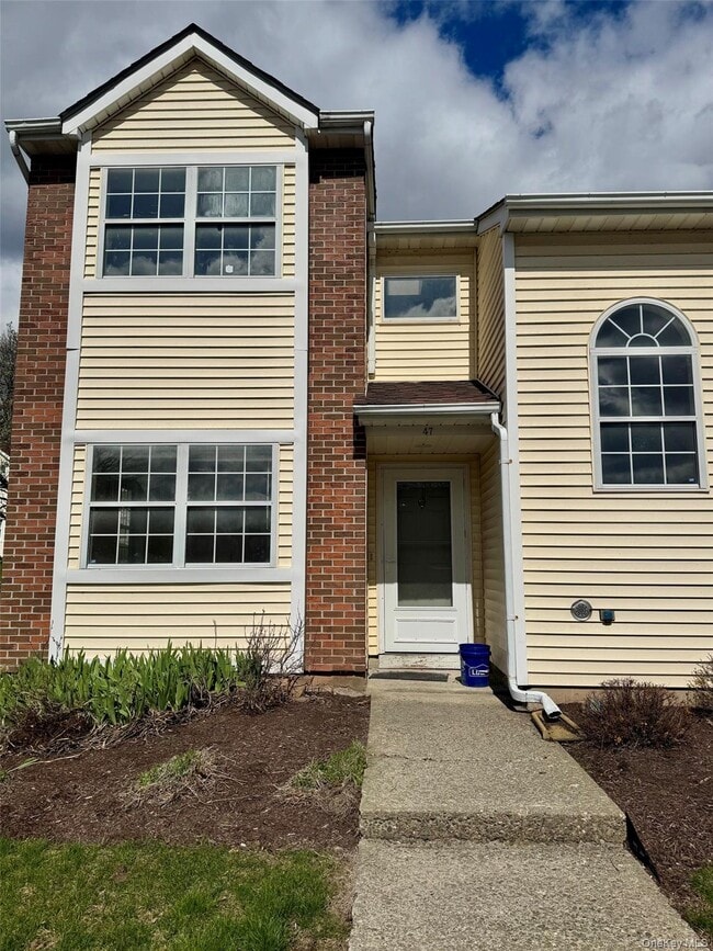 Building Photo - 47 Brick Pond Rd