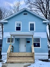 Building Photo - 724 Napoleon St