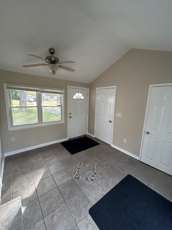 Foto del edificio - 2245 Pinewood Dr