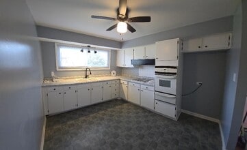 Building Photo - 208 Morgan St