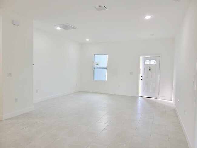 Foto del edificio - 415 Tonklin Rd SW