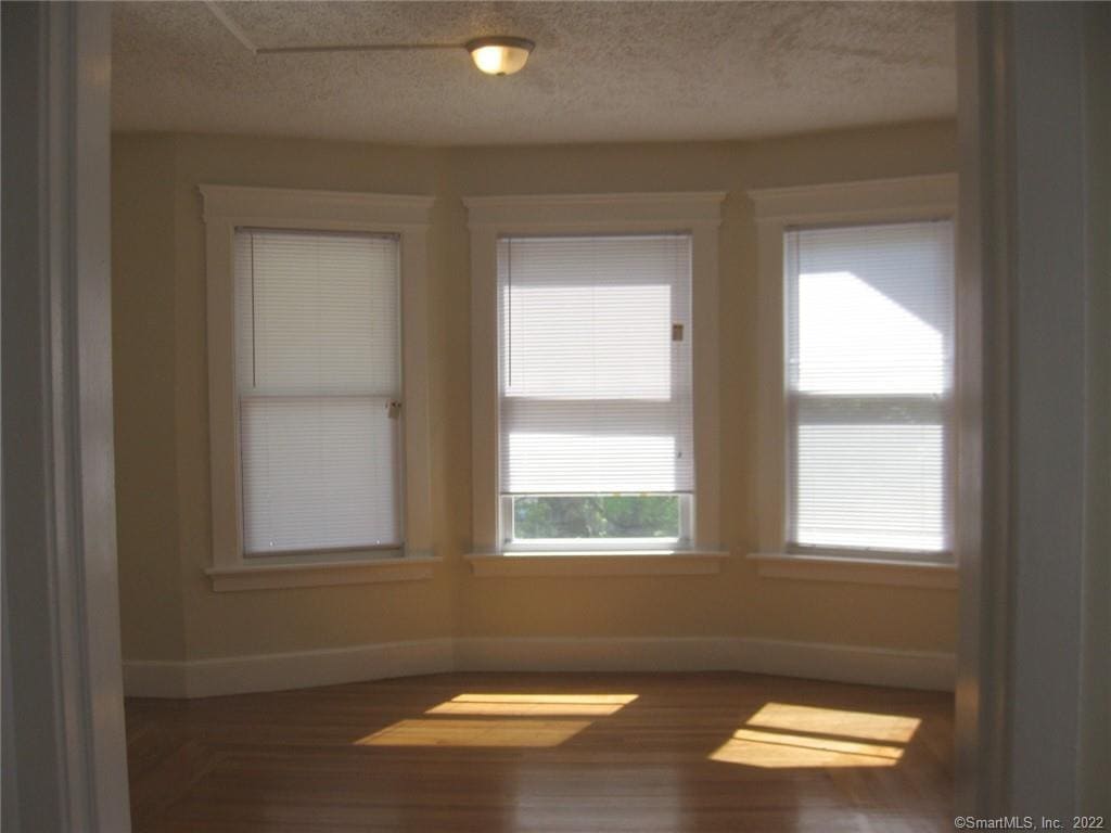 Primary Photo - 32 Sheffield Ave