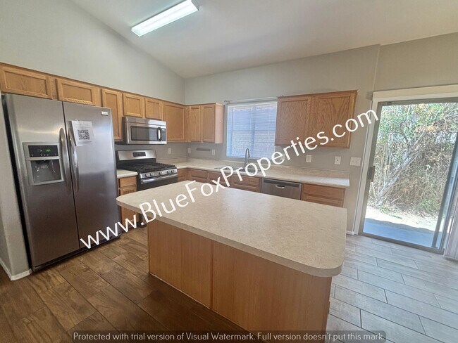 Foto del edificio - 15073 S Harry Truman Pl