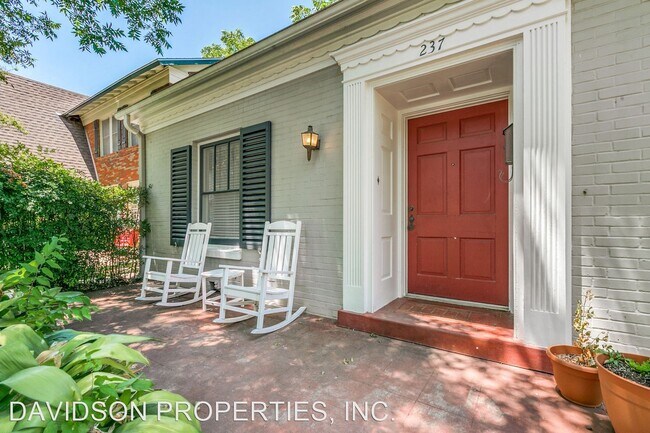 Building Photo - 3 br, 3 bath House - 237 E Rosewood Ave