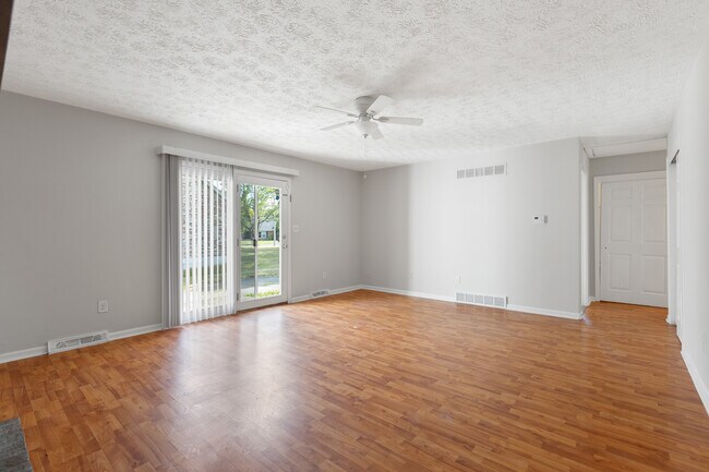 Foto del edificio - 1200 Tishoff Dr