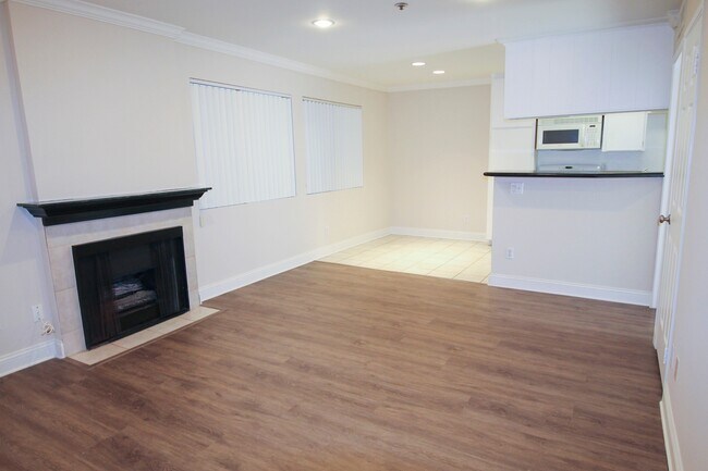 Foto del edificio - 15040 Moorpark St