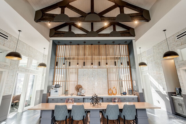 Leasing Office - Bexley Donelson