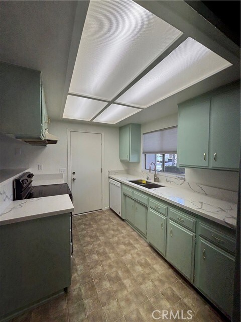 Foto del edificio - 14315 Augusta Dr