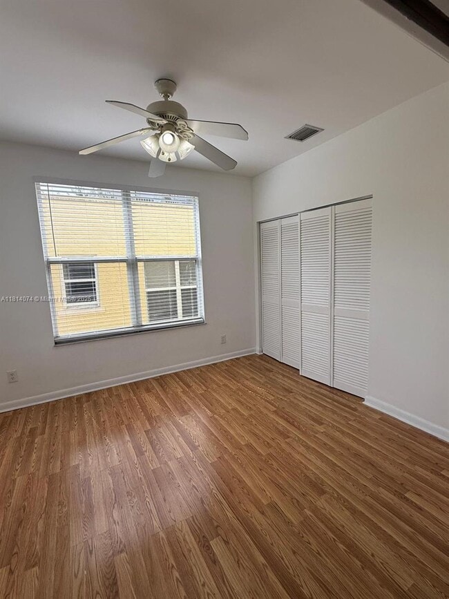 Building Photo - 4215 Sheridan Ave