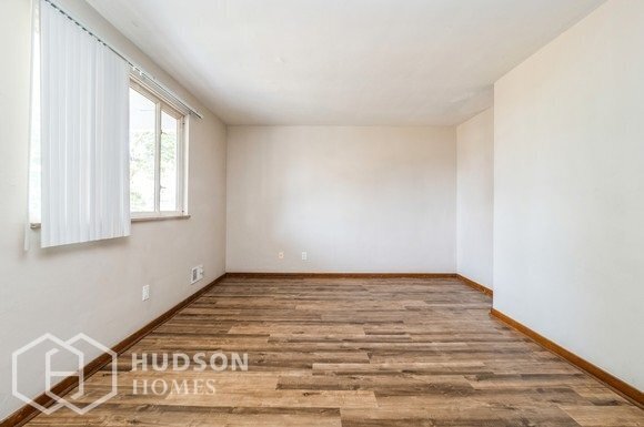 Building Photo - NOW AVAILABLE! 62 Admiral Dewey Avenue, Pi...