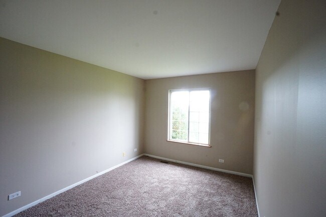Building Photo - 960 Mesa Drive