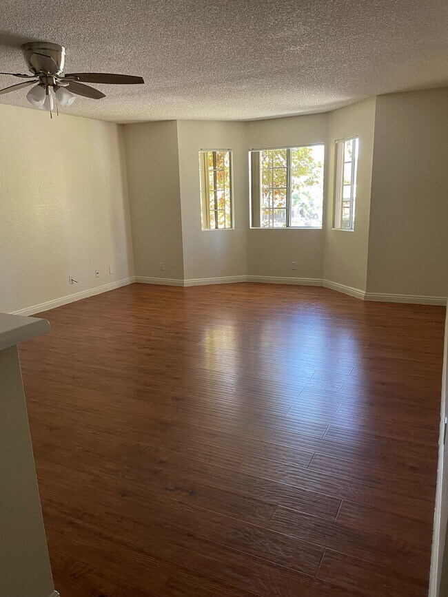 Foto del edificio - 274 W Verdugo Ave