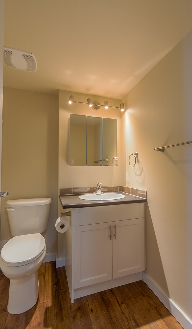 Photo du bâtiment - The Mountbatten Apartments