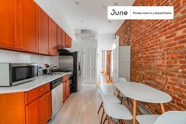 Foto del edificio - Room in Shared 4 bed/4 bath home