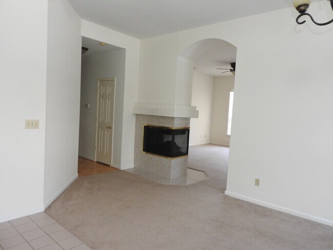 Foto del edificio - 154 Elkins Cir