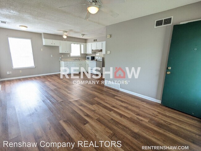 Foto del edificio - 3 br, 1 bath House - 6200 Tulane Rd