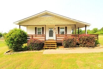 Building Photo - 5010 Willow Run Dr