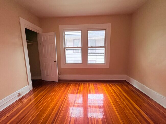 Foto del edificio - 390 Ellsworth Ave