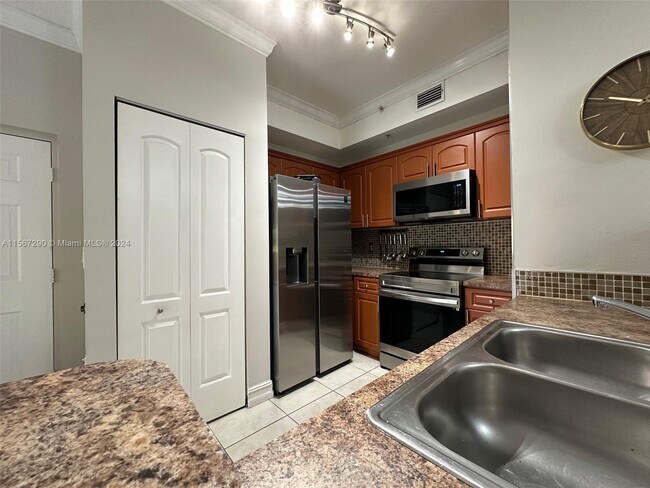Foto del edificio - 7300 NW 114th Ave