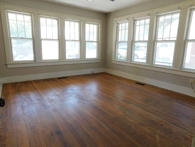 Foto del edificio - Cute 3 Bedroom 2 Bath House