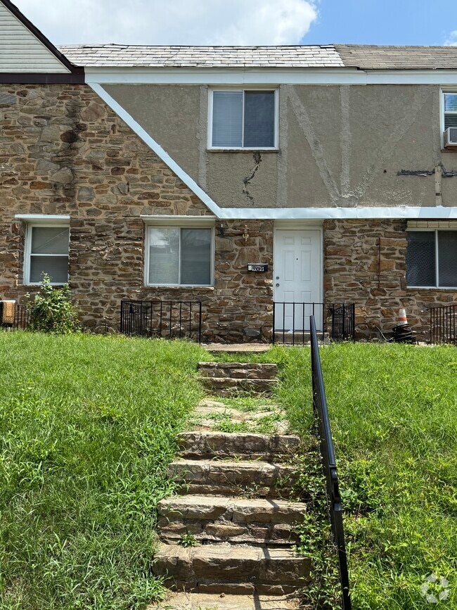 Building Photo - 4909 Chalgrove Ave