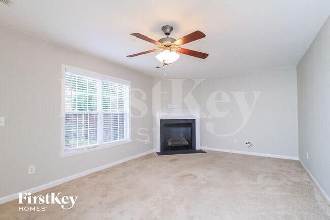 Foto del edificio - 5000 Longridge Dr