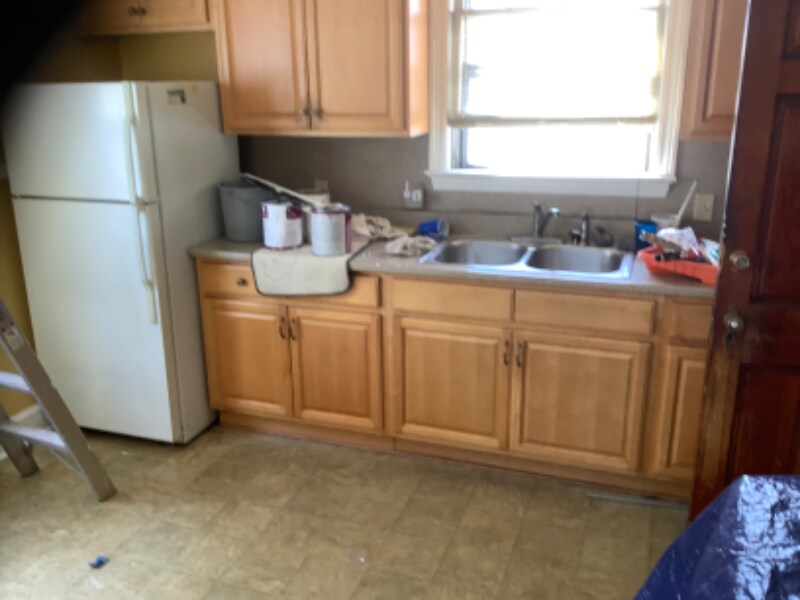 143 Boston Ave Unit 1, Stratford, CT 06614 Room for Rent in Stratford