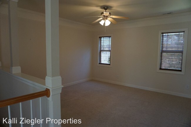 Building Photo - 4 br, 3.5 bath House - 736 Kensington Park