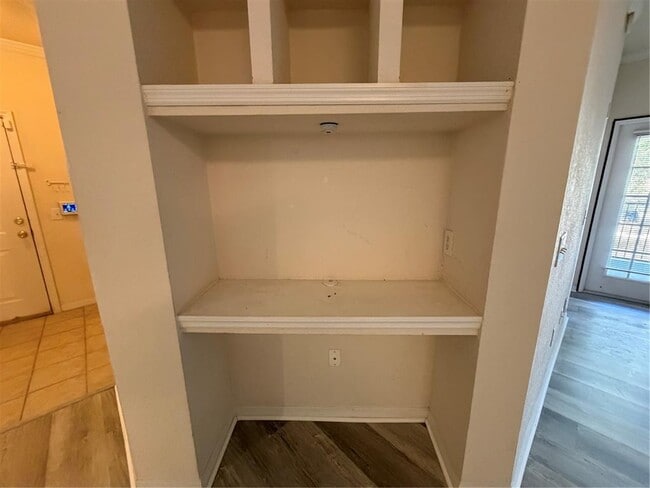 Building Photo - 3561 Conroy Rd