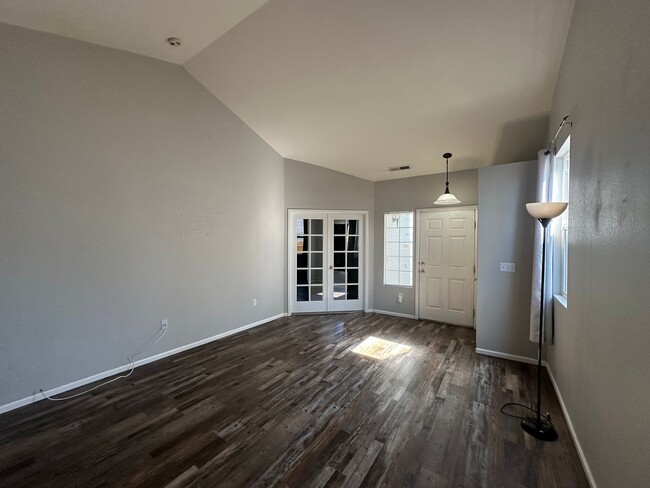 Building Photo - Charming Ranch-Style Home Minutes from For...